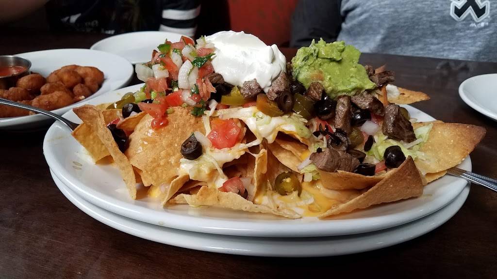 Side Street American Tavern | restaurant | 18401 N Creek Dr, Tinley Park, IL 60477, USA | 7089288080 OR +1 708-928-8080