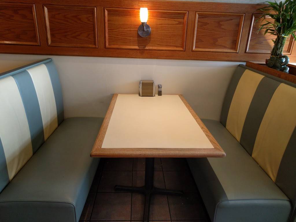 Jans Chinese Food | restaurant | 10095 Main Rd #16, Mattituck, NY 11952, USA | 6312982066 OR +1 631-298-2066