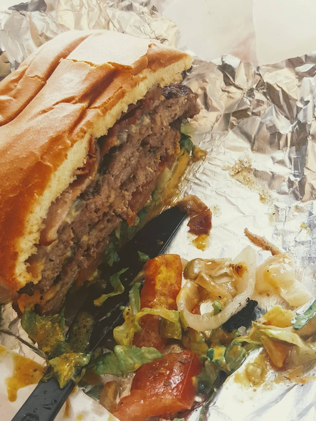 Joshs Hot Dogs | restaurant | 873 Sanders Rd, Northbrook, IL 60062, USA | 8472721177 OR +1 847-272-1177