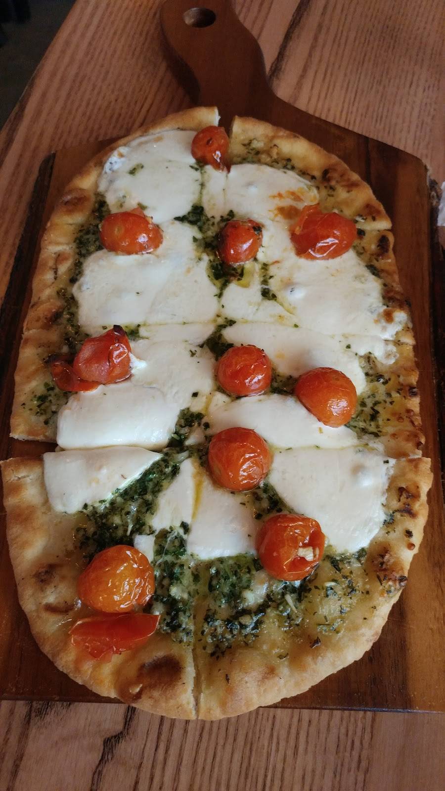 Doubletop Bar & Grill | restaurant | 888 Resorts World Drive, Monticello, NY 12701, USA | 8335869358 OR +1 833-586-9358