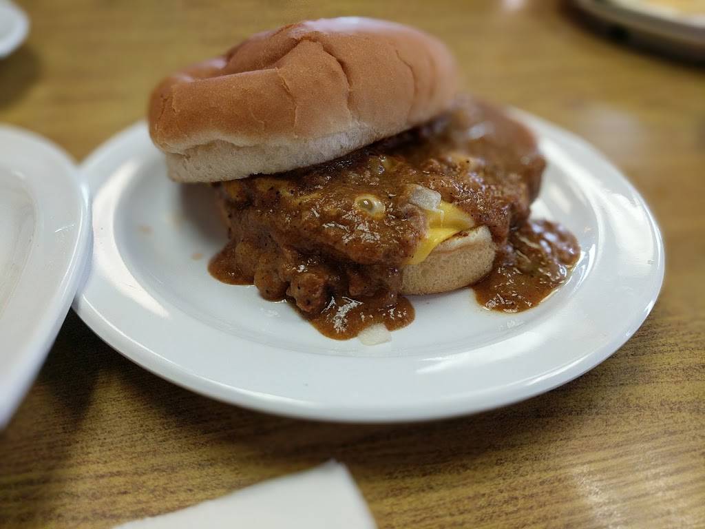 Louies Texas Red Hots | restaurant | 4890 Transit Rd, Depew, NY 14043, USA | 7166683796 OR +1 716-668-3796