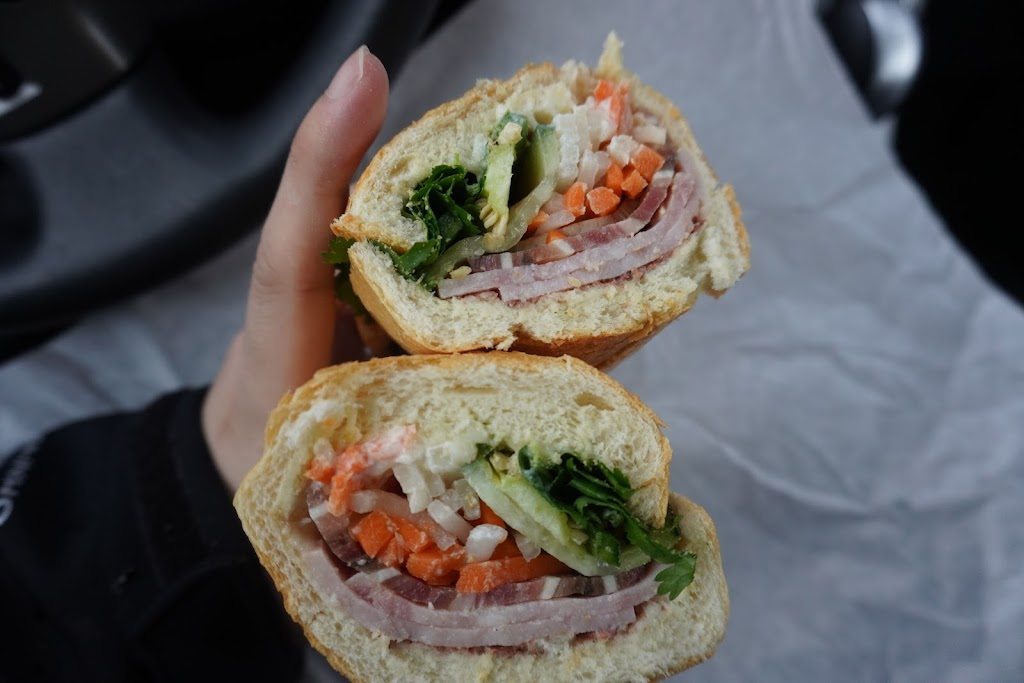 Lan Huê Sandwich and Bakery | restaurant | 900 S Jackson St, Seattle, WA 98104, USA | 2066233866 OR +1 206-623-3866