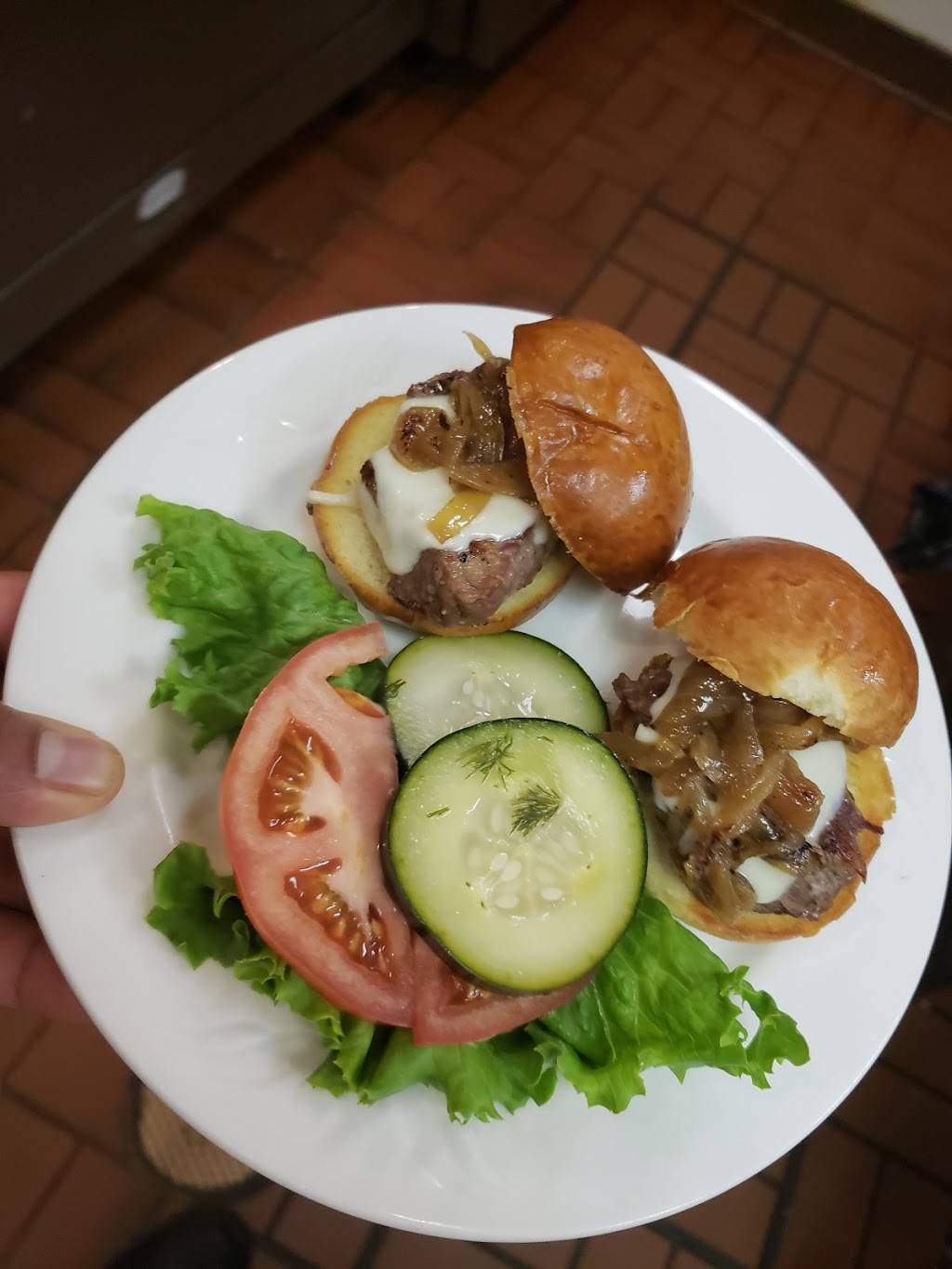 Roundheads Pizza Pub | meal takeaway | 500 75th St, Downers Grove, IL 60516, USA | 6304349999 OR +1 630-434-9999