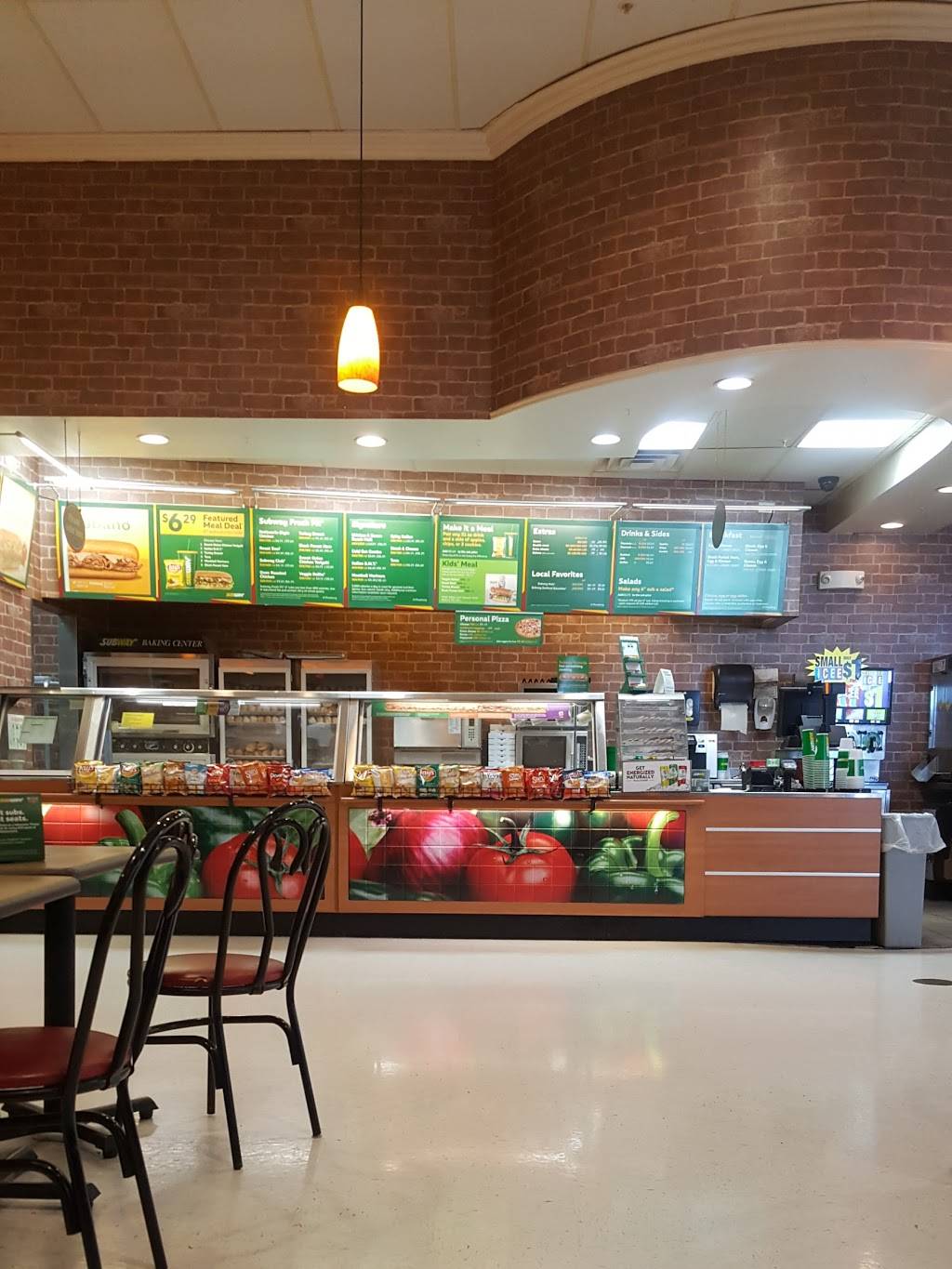 Subway | restaurant | 351 S Washburn St, Oshkosh, WI 54904, USA | 9202353493 OR +1 920-235-3493