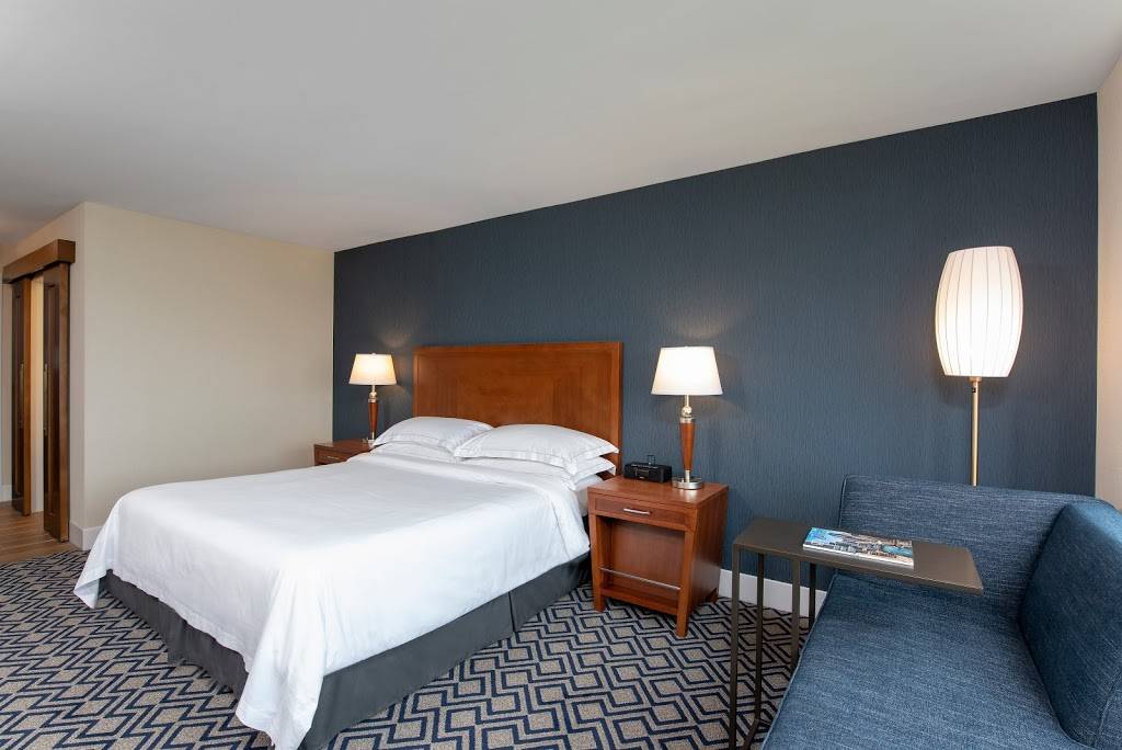 Hilton Chicago/Oak Brook Hills Resort & Conference Center | restaurant | 3500 Midwest Rd, Oak Brook, IL 60523, USA | 6308505555 OR +1 630-850-5555