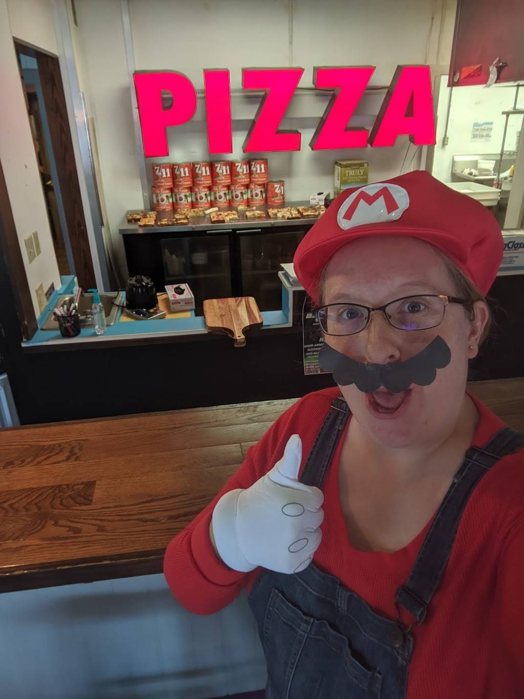 Slice Queen | restaurant | 1202 S Main St, Blacksburg, VA 24060, USA | 5404184183 OR +1 540-418-4183