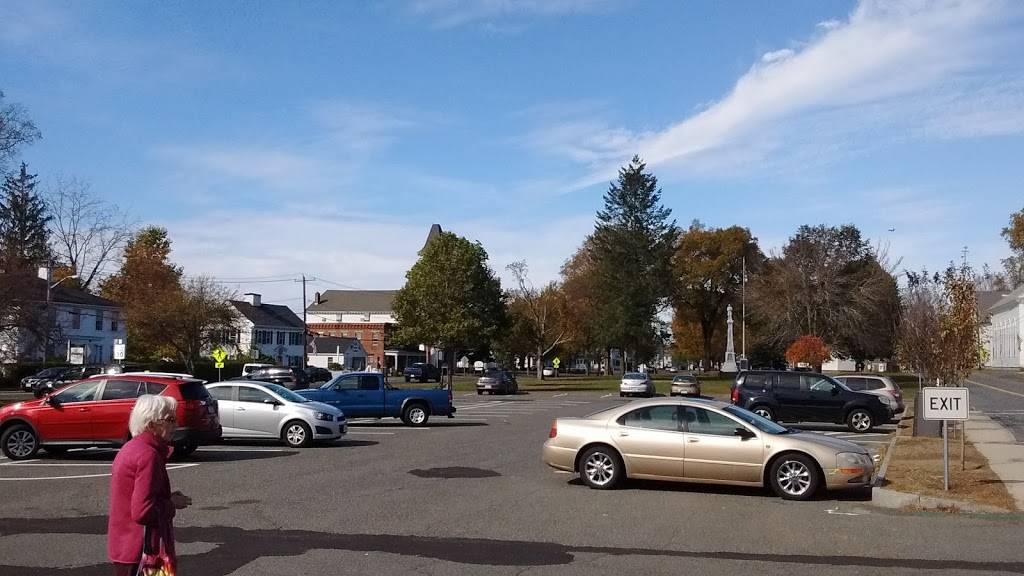 The Belchertown Pizza Shop | meal delivery | 4 Park St, Belchertown, MA 01007, USA | 4133230300 OR +1 413-323-0300