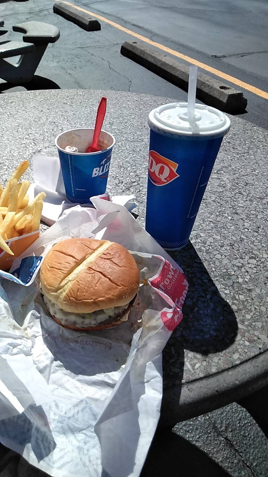 Dairy Queen | restaurant | 707 W Rollins Rd, Round Lake Beach, IL 60073, USA | 8475460550 OR +1 847-546-0550