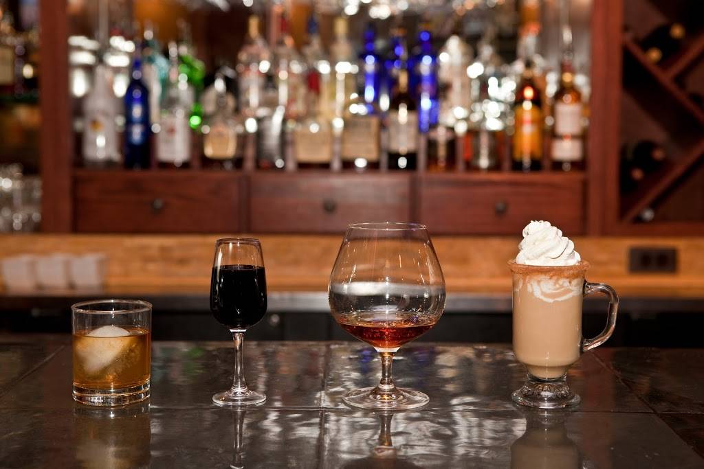 Sterlings Bistro | restaurant | 13905 Lakeside Cir, Sterling Heights, MI 48313, USA | 5865660627 OR +1 586-566-0627