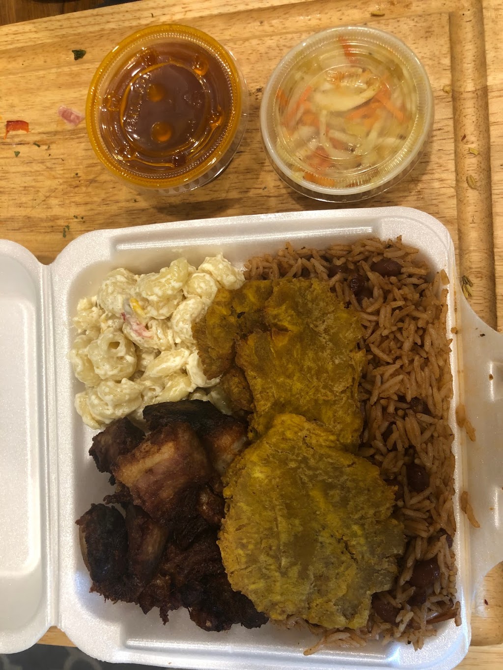 Cosmos Caribbean Restaurant | restaurant | 215 Ferry St, Malden, MA 02148, USA | 7813971450 OR +1 781-397-1450