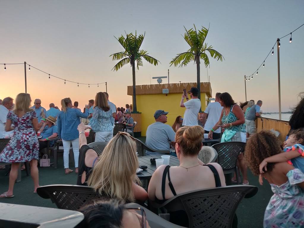 Calypso Breeze | restaurant | 177 Boardwalk Pl E, Madeira Beach, FL 33708, USA | 7274613113 OR +1 727-461-3113