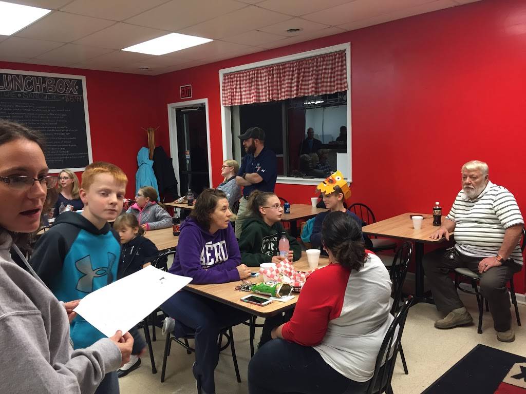 Lunch Box & Catering | meal takeaway | 619 Village Hwy, Rustburg, VA 24588, USA | 4343321415 OR +1 434-332-1415