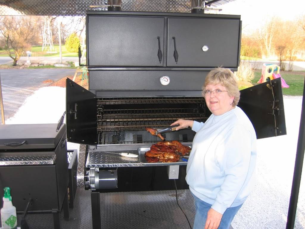 Alice Is Bar B Que | restaurant | 13136 County Line Rd, Crown Point, IN 46307, USA | 2199882685 OR +1 219-988-2685