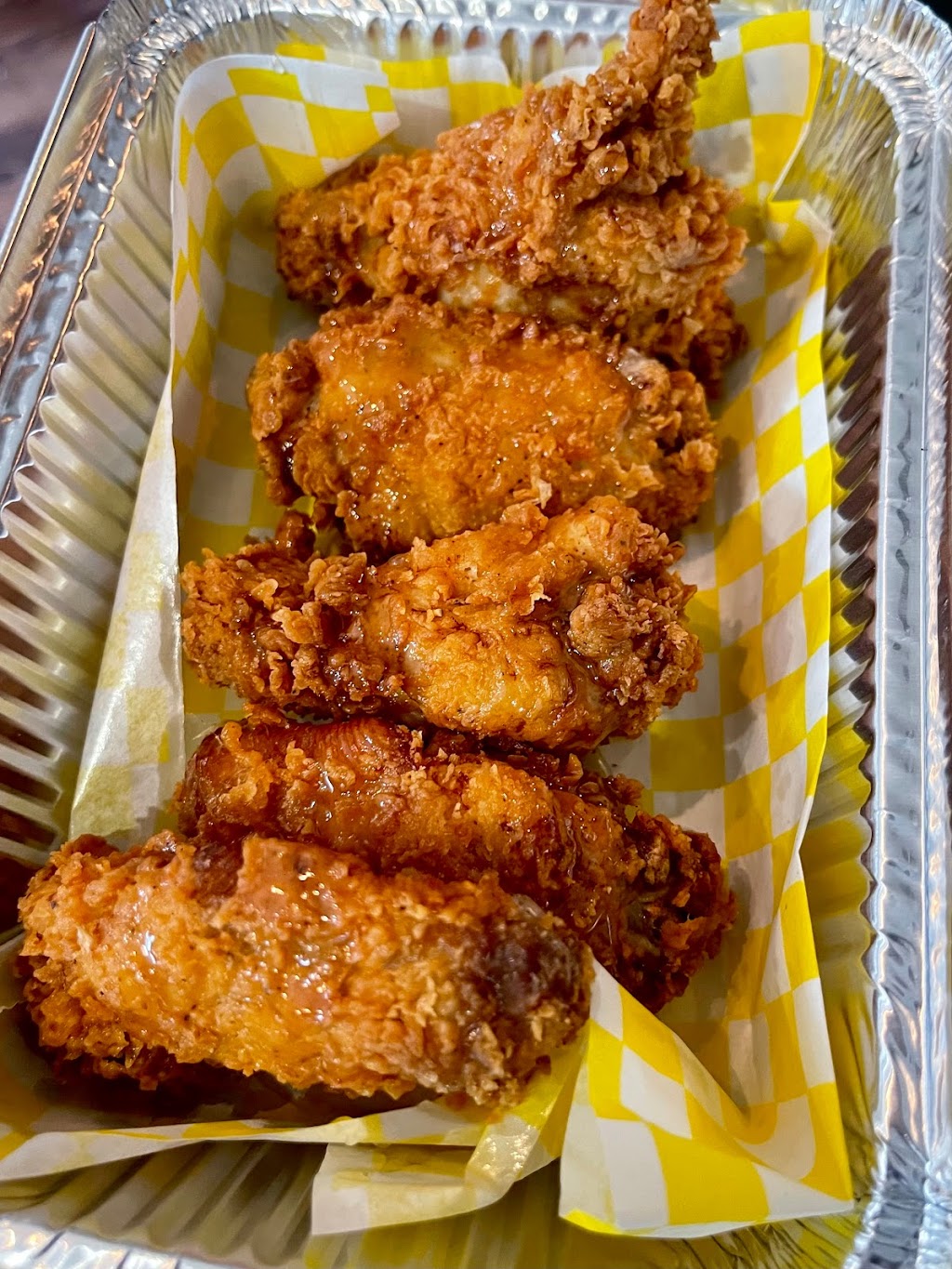 Wing and Waffle Factory | restaurant | 800 Forrest St NW, Atlanta, GA 30318, USA | 4044823157 OR +1 404-482-3157