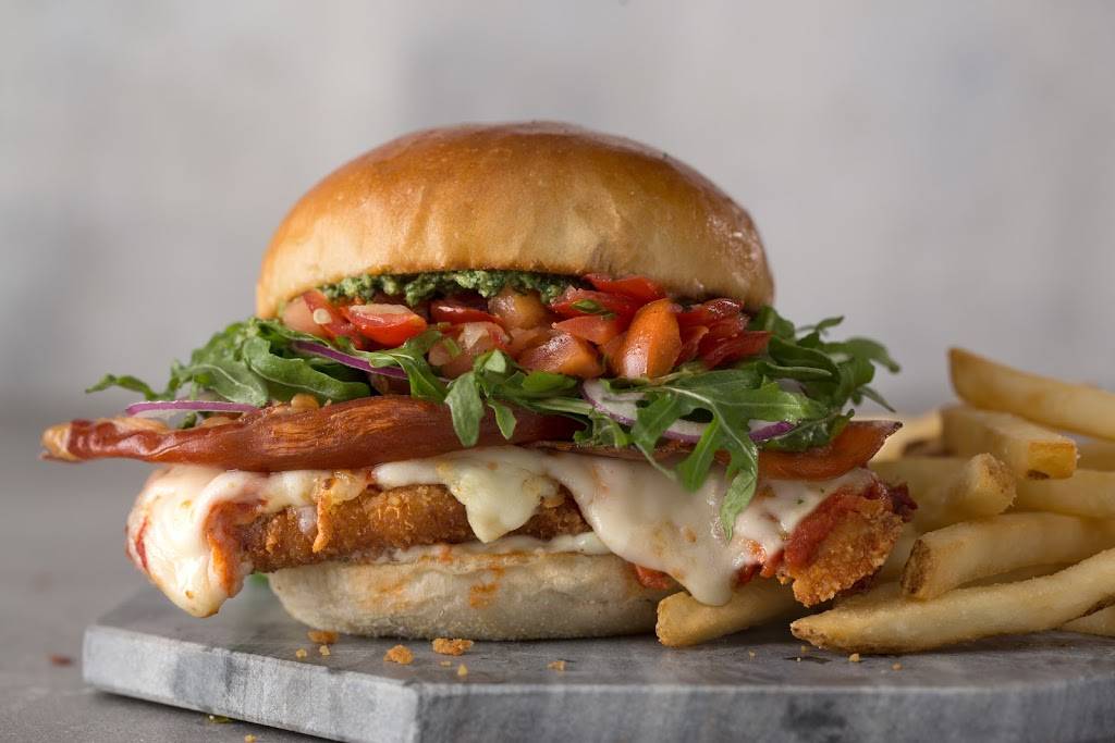 Milestones | restaurant | 3529 Wyecroft Rd, Oakville, ON L6L 0B7, Canada | 9058276955 OR +1 905-827-6955