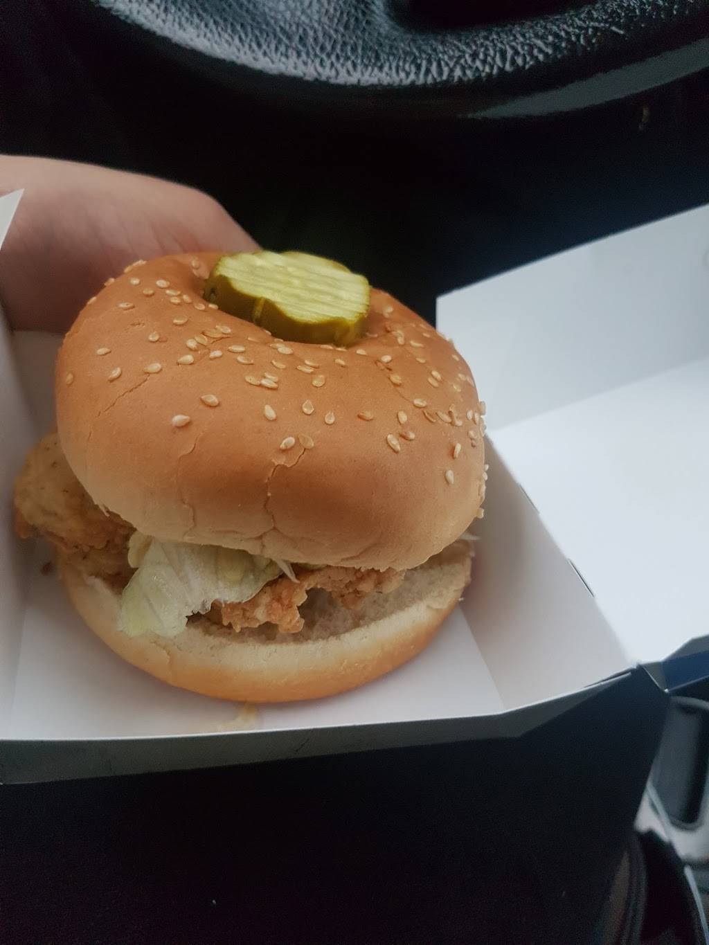 Mary Browns Famous Chicken & Taters | restaurant | 780 Kingston Rd A-2, Pickering, ON L1V 1A9, Canada | 9058312383 OR +1 905-831-2383