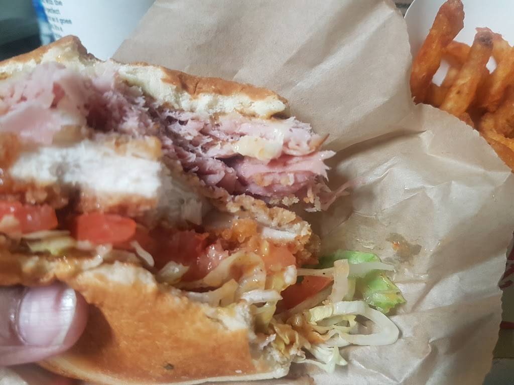 Arbys | restaurant | 21717 Timberlake Rd, Lynchburg, VA 24502, USA | 4345821902 OR +1 434-582-1902