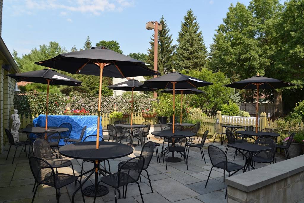 Positanos Restaurant | restaurant | 27 Powers Ct, Westport, CT 06880, USA | 2034544922 OR +1 203-454-4922