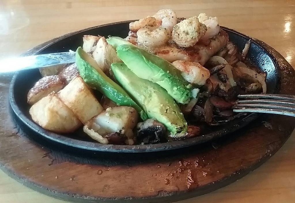 Applebees Grill + Bar | restaurant | 4935 Graywood Ave, Lakewood, CA 90712, USA | 5625310980 OR +1 562-531-0980