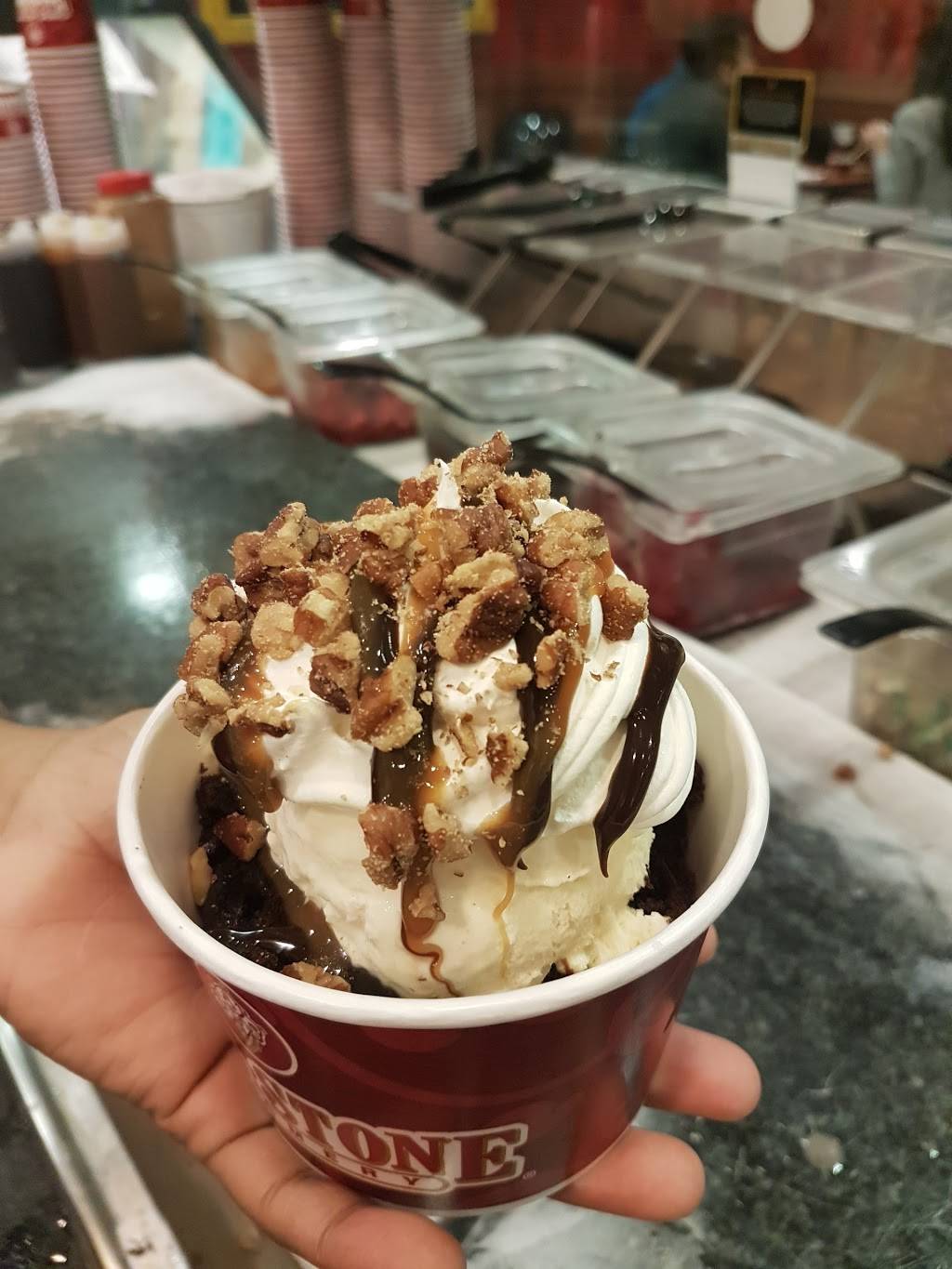 Cold Stone Creamery | bakery | 1611 Sherman Ave, Evanston, IL 60201, USA | 8474249000 OR +1 847-424-9000