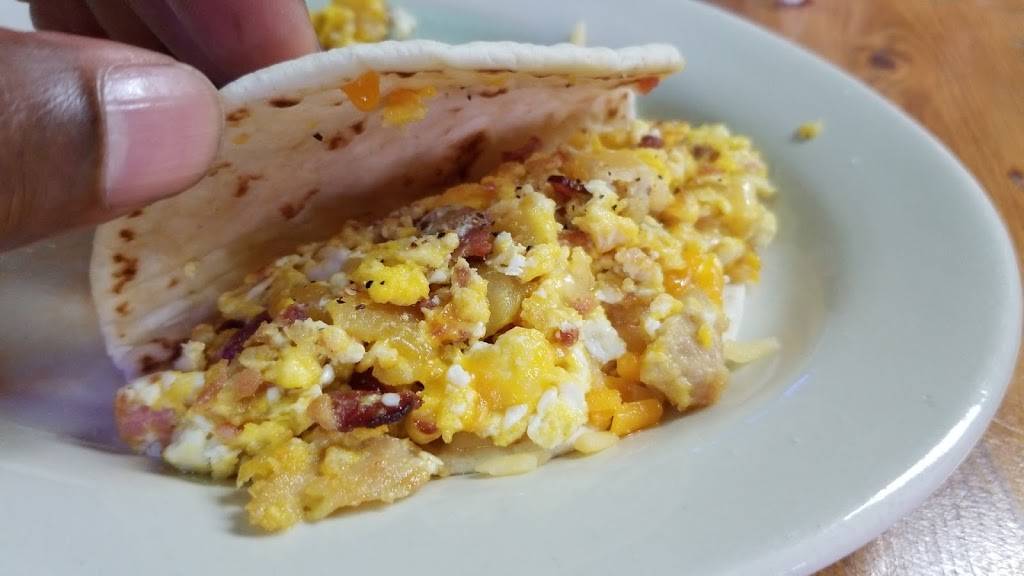 Los Lupes Dallas | restaurant | 1400 North, S Riverfront Blvd, Dallas, TX 75207, USA | 2149393725 OR +1 214-939-3725