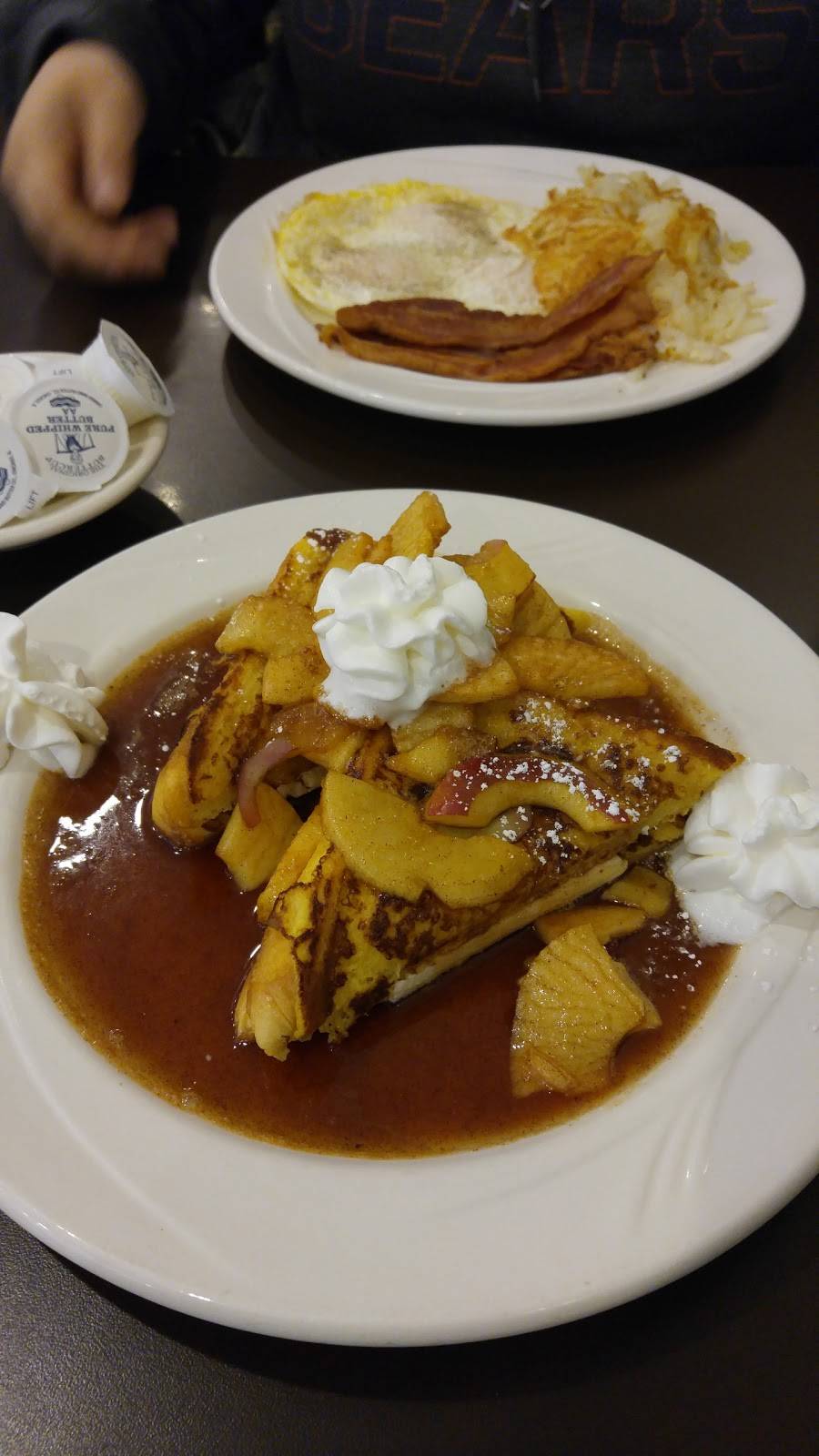 Flap Jacks of Oak Lawn | restaurant | 4710 W 95th Pl, Oak Lawn, IL 60453, USA | 7084246890 OR +1 708-424-6890