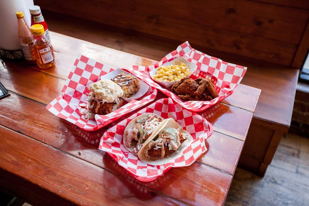 The Roost Carolina Kitchen | restaurant | 1467 W Irving Park Rd, Chicago, IL 60613, USA | 3122615564 OR +1 312-261-5564