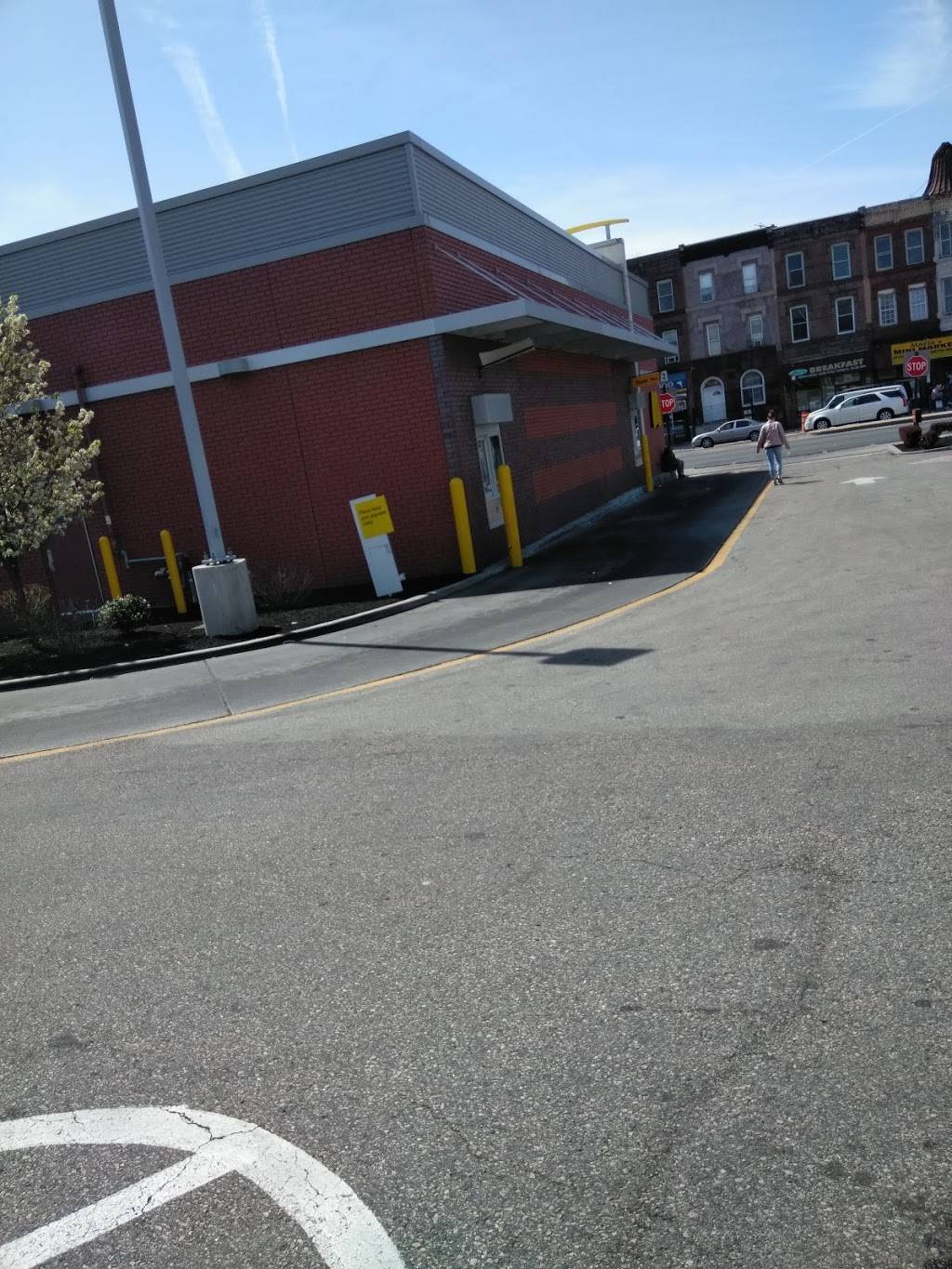 McDonalds | cafe | 3137 N Broad St, Philadelphia, PA 19132, USA | 2152288336 OR +1 215-228-8336