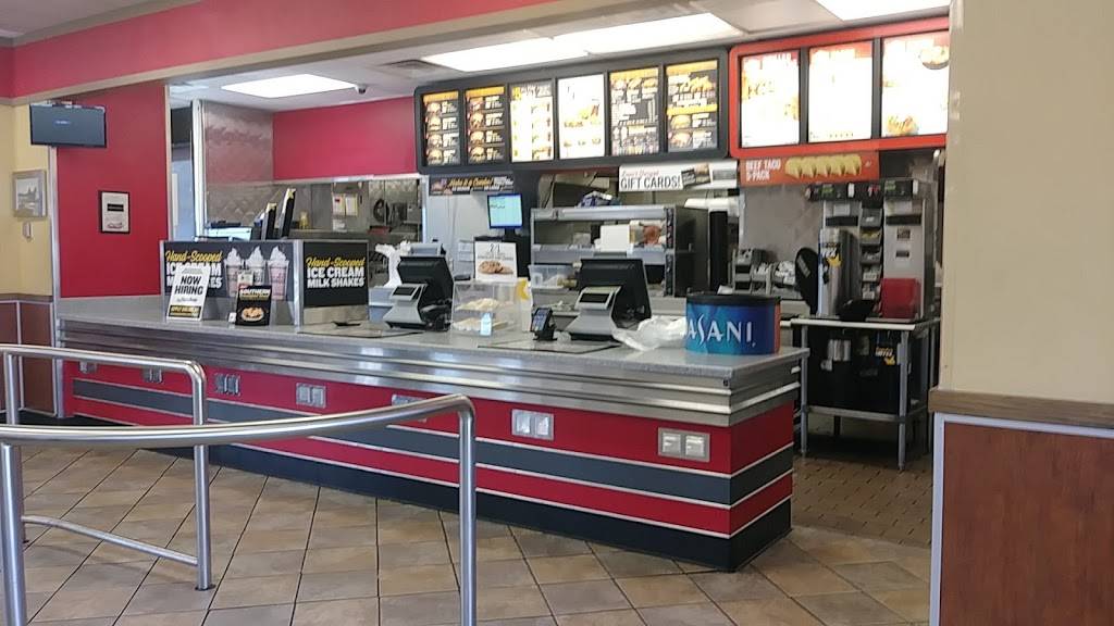 Hardees | restaurant | 1500 Mayport Rd, Atlantic Beach, FL 32233, USA | 9042460971 OR +1 904-246-0971