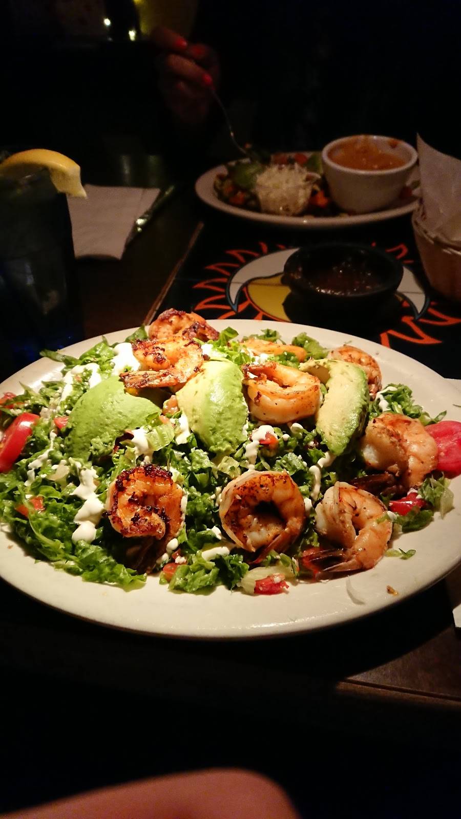 Sol Y Luna | restaurant | 19601 Ventura Blvd, Tarzana, CA 91356, USA | 8183438488 OR +1 818-343-8488