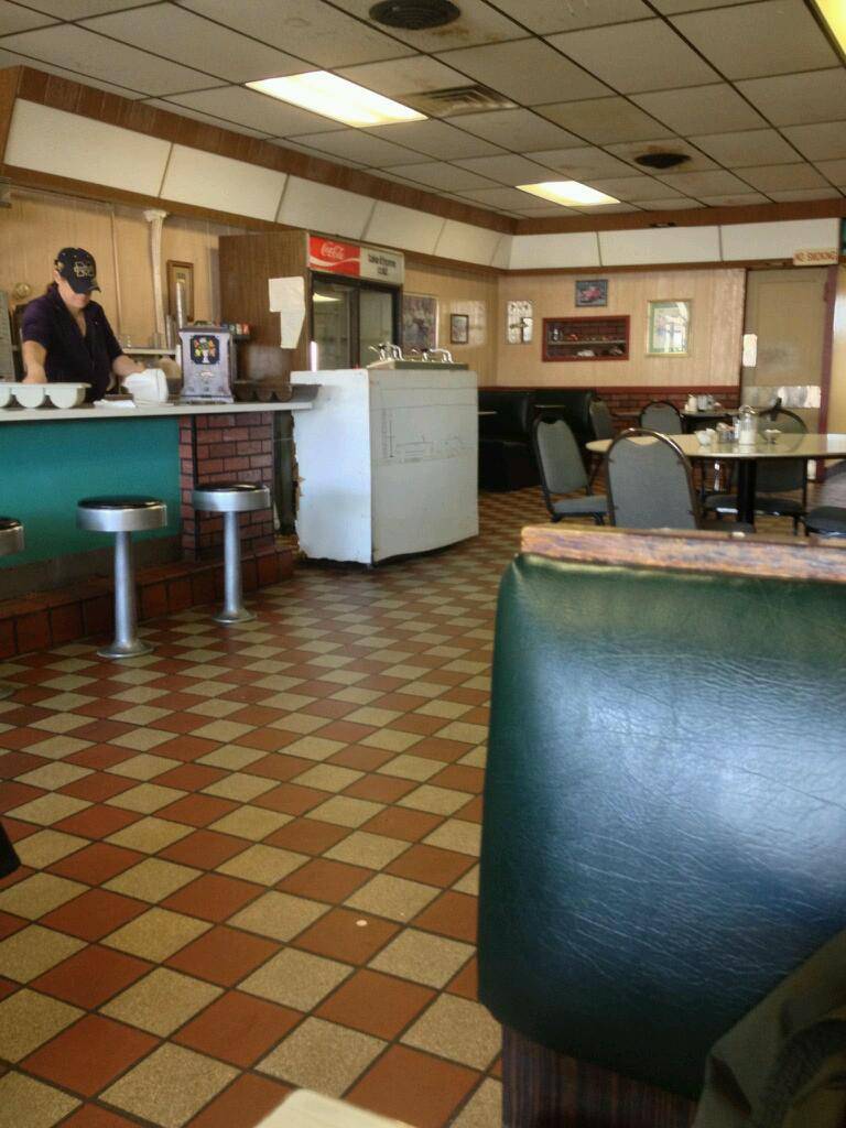 Speeds Restaurant | restaurant | 643 Capital Ave SW, Battle Creek, MI 49015, USA | 2699635750 OR +1 269-963-5750