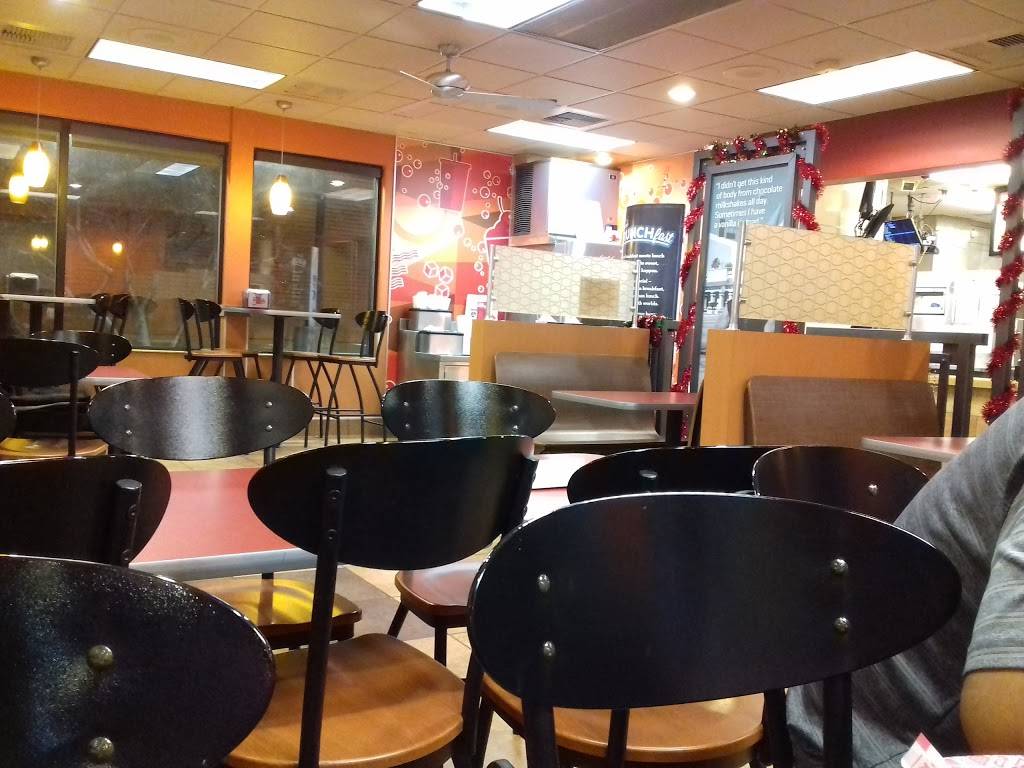 Jack in the Box | restaurant | 1301 N Hampton Rd, Dallas, TX 75208, USA | 2149411484 OR +1 214-941-1484