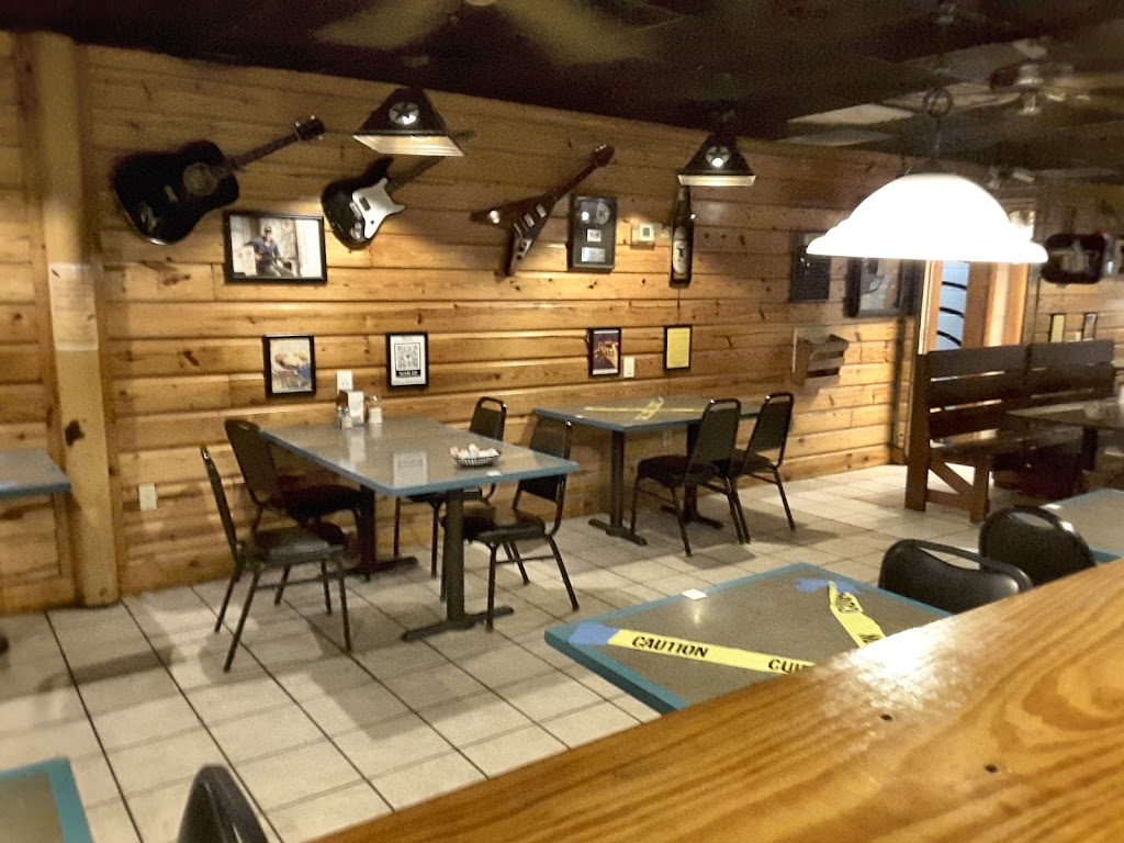 Hard Country Café | restaurant | 2374 LA-109, Vinton, LA 70668, USA | 3375895647 OR +1 337-589-5647