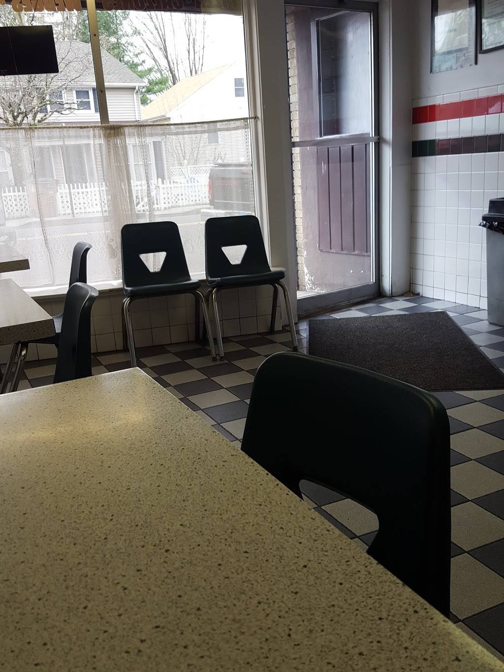 Belltown Pizzeria | restaurant | 31 Belltown Rd, Stamford, CT 06905, USA | 2033253400 OR +1 203-325-3400