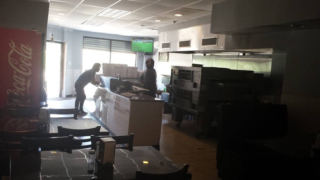 Shouf Shouf Halal | restaurant | 6852 Elmwood Ave, Philadelphia, PA 19142, USA | 2153651569 OR +1 215-365-1569