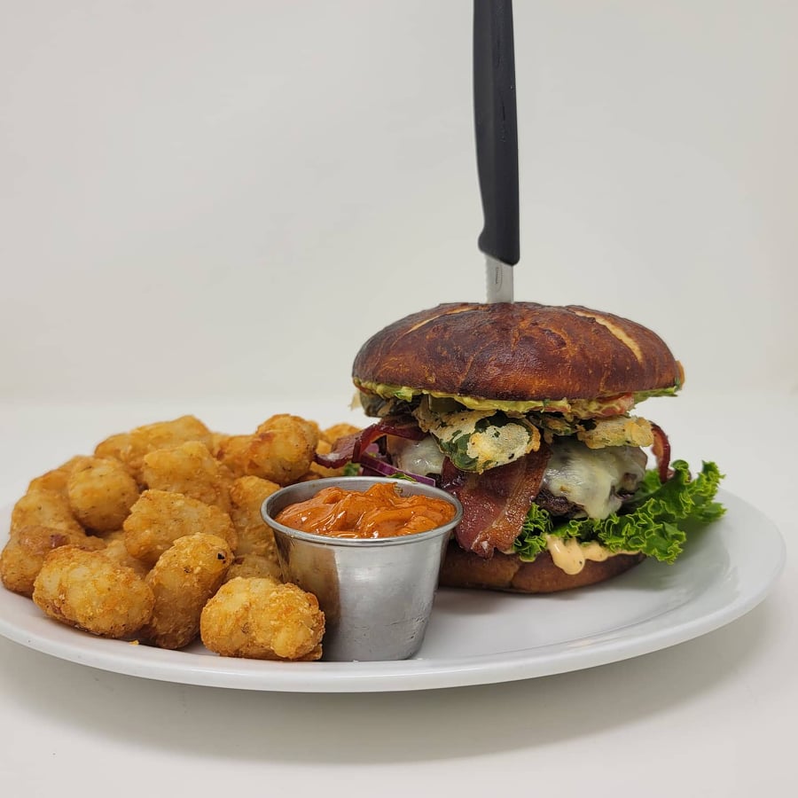 Flood Valley Warrenton Taphouse | restaurant | 1605 E Harbor Dr, Warrenton, OR 97146, USA | 5038618623 OR +1 503-861-8623