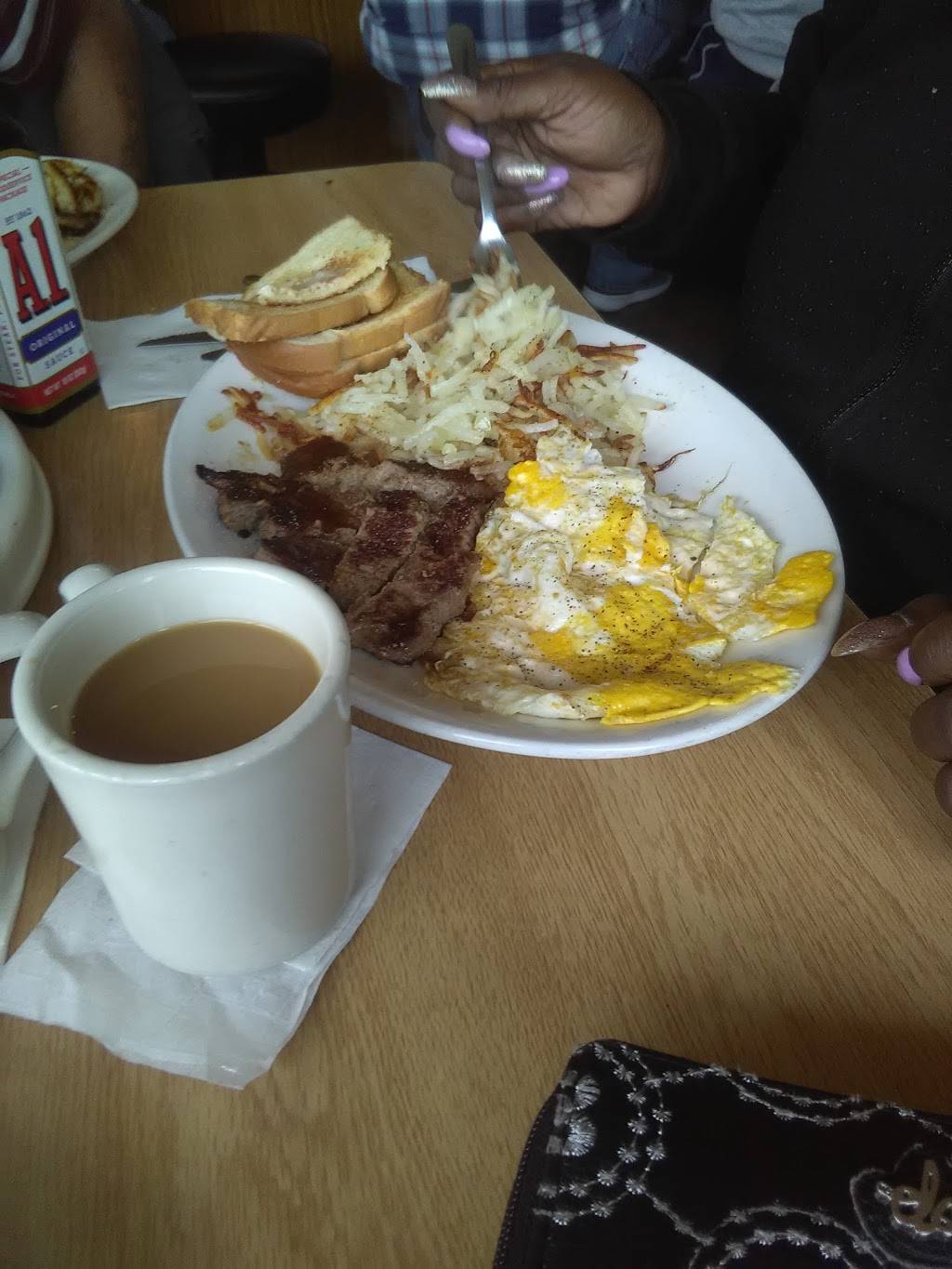 Jos Cafe | restaurant | 3519 W Silver Spring Dr, Milwaukee, WI 53209, USA | 4144610210 OR +1 414-461-0210