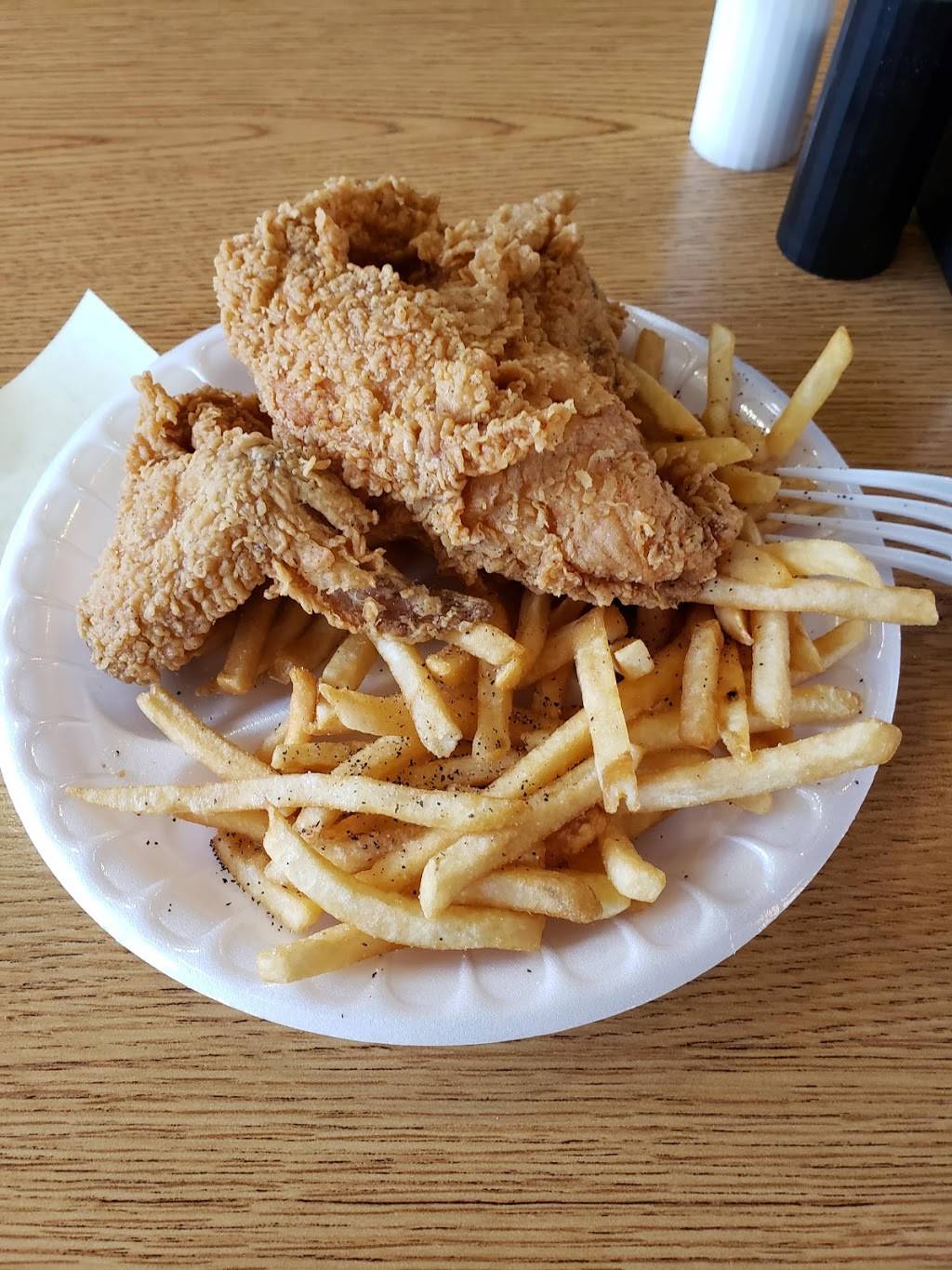 Smithfields Chicken N Bar-B-Q | restaurant | 1169 Eastern Ave, Nashville, NC 27856, USA | 2524590092 OR +1 252-459-0092