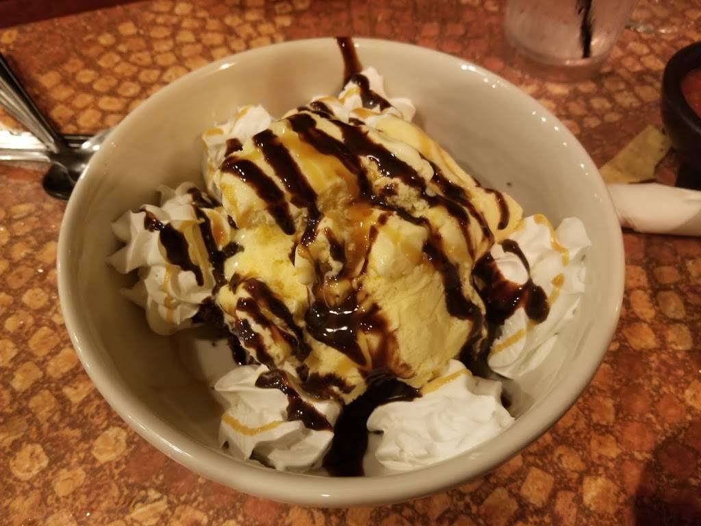 La Hacienda de Los Barrios | restaurant | 18747 Redland Rd, San Antonio, TX 78259, USA | 2104978000 OR +1 210-497-8000