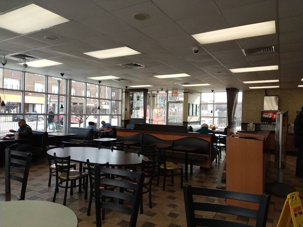 McDonalds | cafe | 5614 N Clark St, Chicago, IL 60660, USA | 7739899250 OR +1 773-989-9250