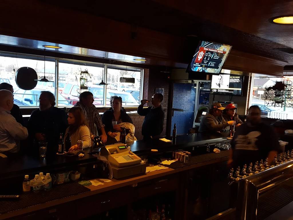 Mccarty Park Sports Bar and Gril | restaurant | 6828 W Oklahoma Ave, Milwaukee, WI 53219, USA | 4143282464 OR +1 414-328-2464