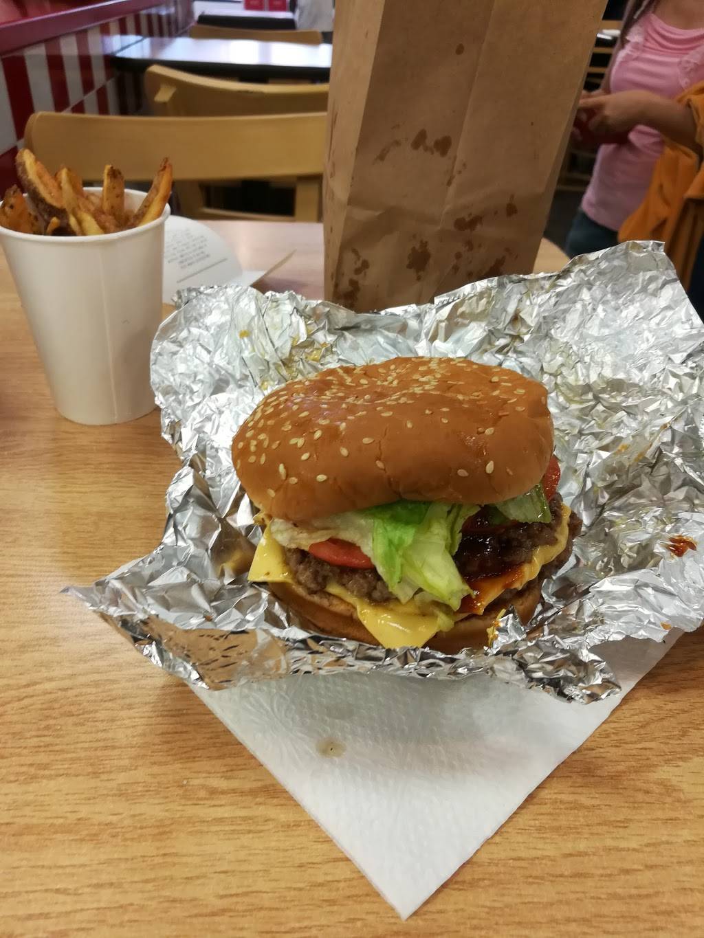 Five Guys | meal takeaway | 313 Houston St, Fort Worth, TX 76102, USA | 8173489623 OR +1 817-348-9623