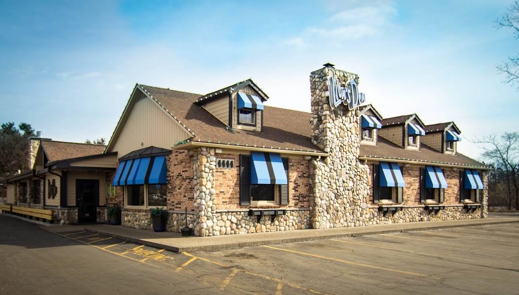 Lions Den | restaurant | 4444 Highland Rd, Waterford Twp, MI 48328, USA | 2486742251 OR +1 248-674-2251