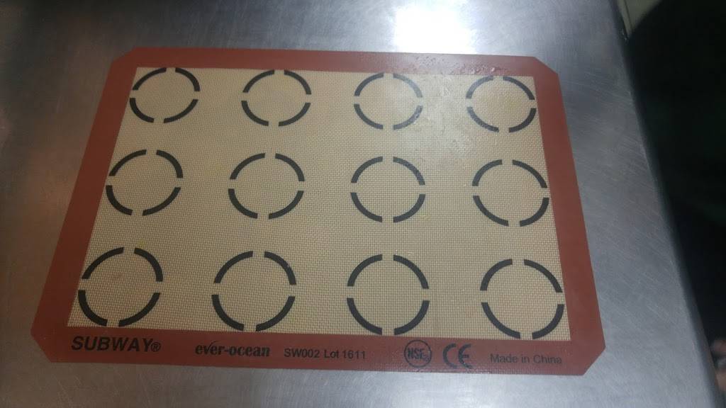 Subway | restaurant | #A, 1333 Route de lAéroport, LAncienne-Lorette, QC G2G 1G5, Canada | 4188775641 OR +1 418-877-5641