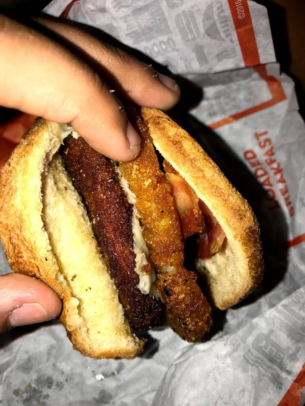 Jack in the Box | restaurant | 2209 SW Military Dr, San Antonio, TX 78224, USA | 2109233115 OR +1 210-923-3115