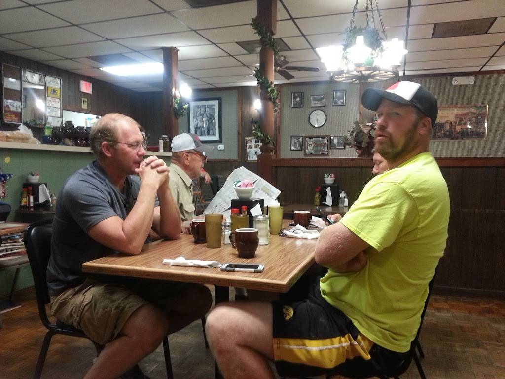 Leos Country Cafe | restaurant | 2602 SW Lee Blvd # 1, Lawton, OK 73505, USA | 5803570049 OR +1 580-357-0049