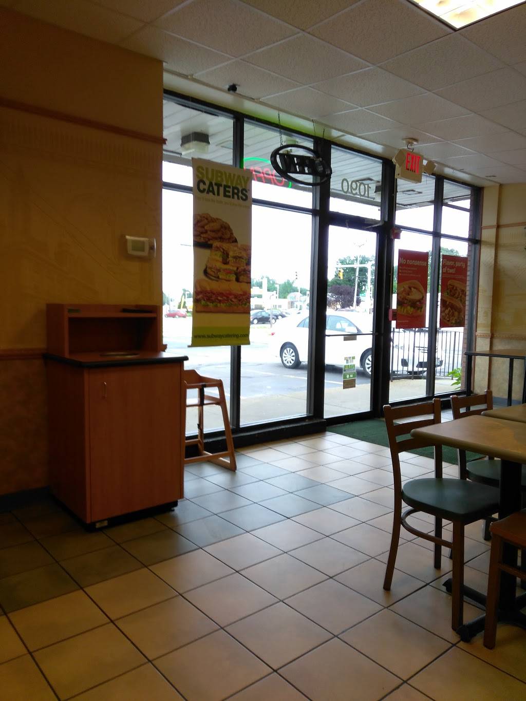 Subway | restaurant | 1090 Post Rd, Warwick, RI 02886, USA | 4012707702 OR +1 401-270-7702