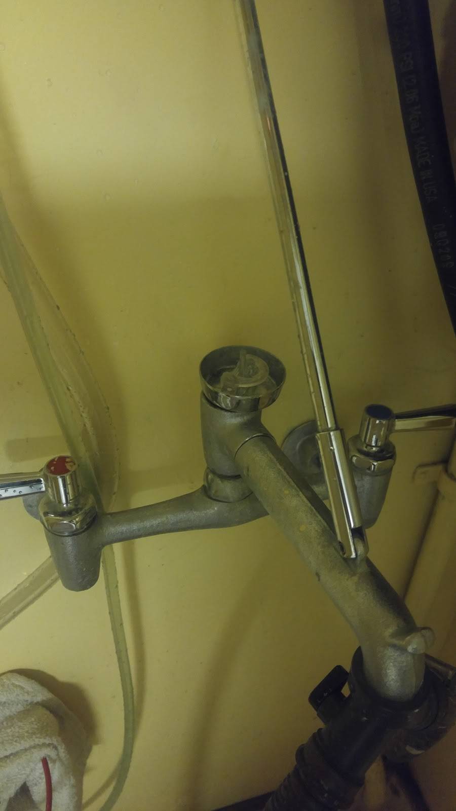 L&Js Pantry | restaurant | 9150 South Dadeland Boulevard, Miami, FL 33156, USA | 7863322282 OR +1 786-332-2282