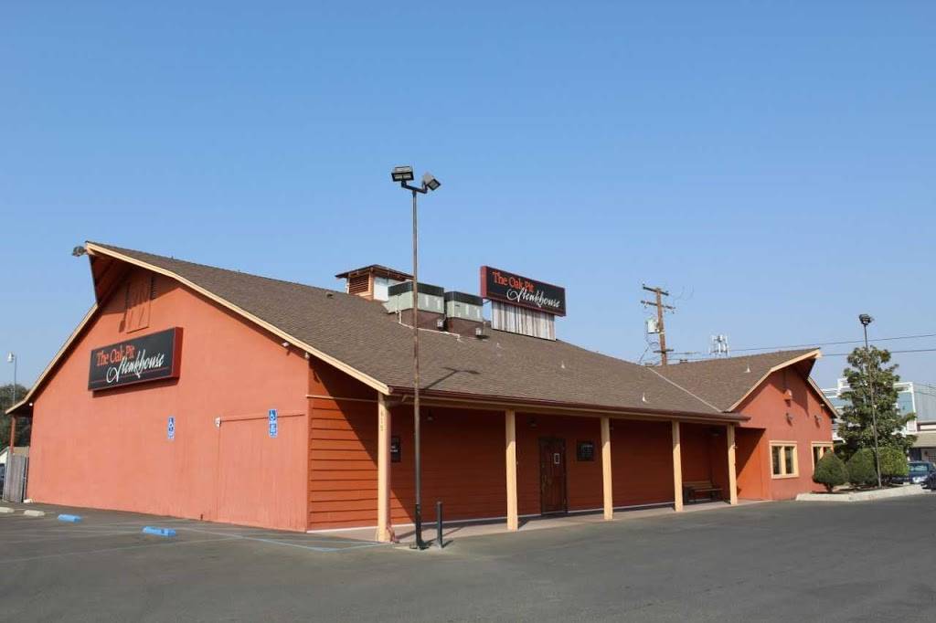 The Oak Pit Steakhouse and Bar | restaurant | 615 N Main St, Porterville, CA 93257, USA | 5597842136 OR +1 559-784-2136