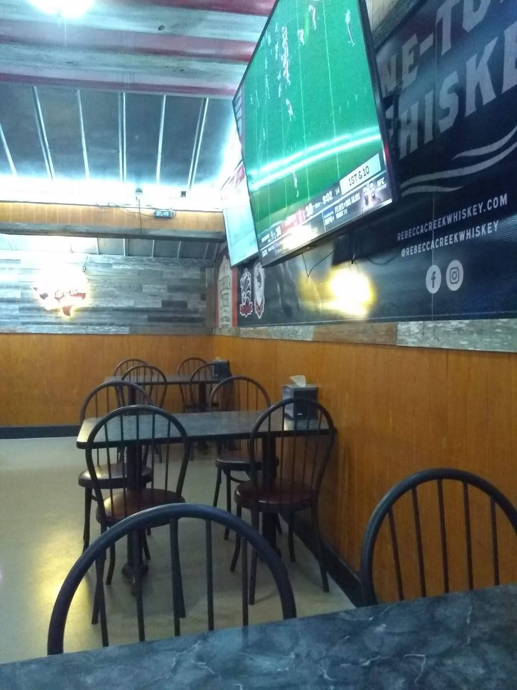 Buckets Burgers & Beer Garden | restaurant | 2014 S WW White Rd, San Antonio, TX 78222, USA | 2102512232 OR +1 210-251-2232